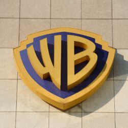 Новини культури - Warner Bros. Discovery розділяється на дві компанії