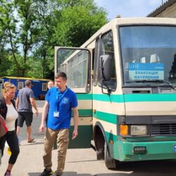 Новини України - З прифронтових громад Дніпропетровщини евакуювали понад 50 людей