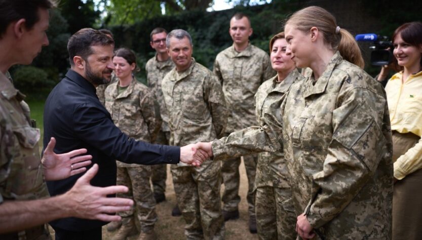 Новини України - Зеленський і Стармер зустрілися з бійцями ЗСУ, що готуються у Британії