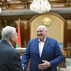 Новини світу - ЗМІ назвали причину поїздки Келлога до Лукашенка