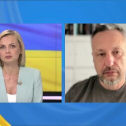 ПРОМИВАННЯ МІЗКІВ з пелюшок: ЩО насправді росія робить з дітьми в окупації | Петро Андрющенко