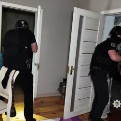 Втеча з країни за 17 000 доларів: поліцейські перекрили канал незаконного перетину кордону