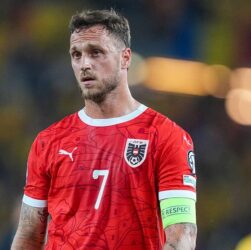 Новини спорту - Арнаутович розплакався під час офіційної презентації в новій команді