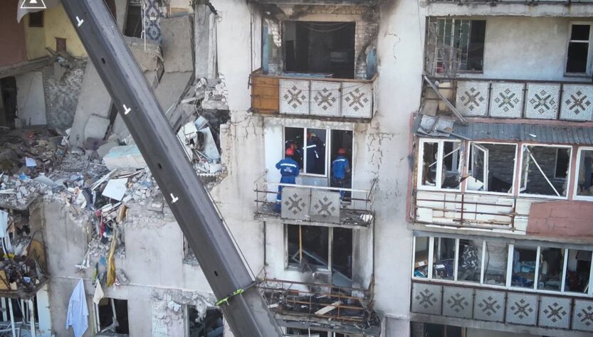 Новини України - Атака на Одесу: з-під завалів деблокували тіло загиблого