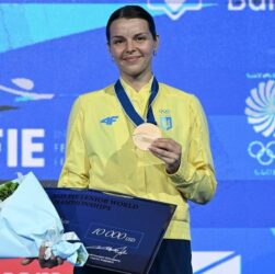 Новини спорту - ЧС-2025 з фехтування: Комащук відмовилася від фото з росіянкою