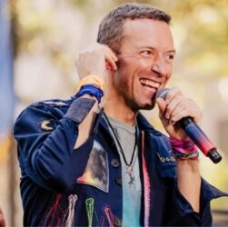 Новини культури - Coldplay почали попереджати фанатів про камери на концерті