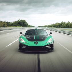 Авто новини - Електромобіль Rimac Nevera R встановив 24 нові світові рекорди