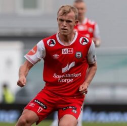 Новини спорту - Голодним не залишився: футболіст у Норвегії отримав їстівну нагороду