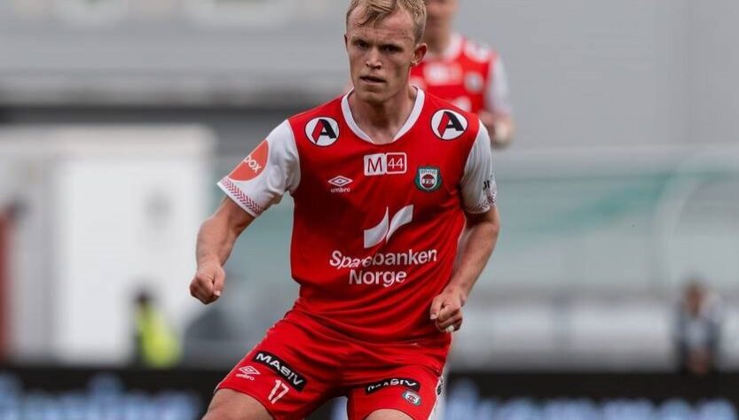 Новини спорту - Голодним не залишився: футболіст у Норвегії отримав їстівну нагороду