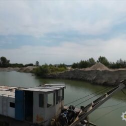 Поліція викрила масштабний незаконний видобуток піску, який міг спричинити екологічну катастрофу