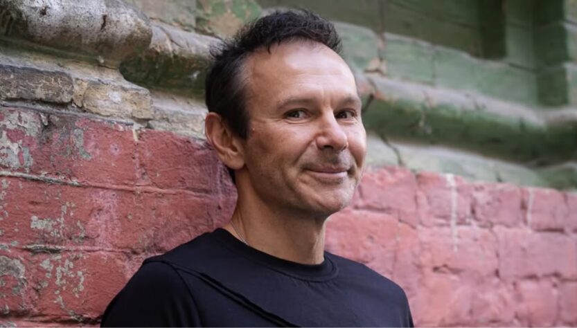 Новини культури - Компанію Вакарчука та стендап-шоу визнали критично важливими