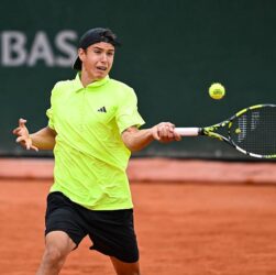 Новини спорту - Лідер українських юніорів у тенісі відмовився спілкуватися українською