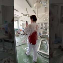 У момент вибуху він оперував пацієнта