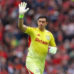 Новини спорту - Манчестер Юнайтед націлився на чемпіона світу