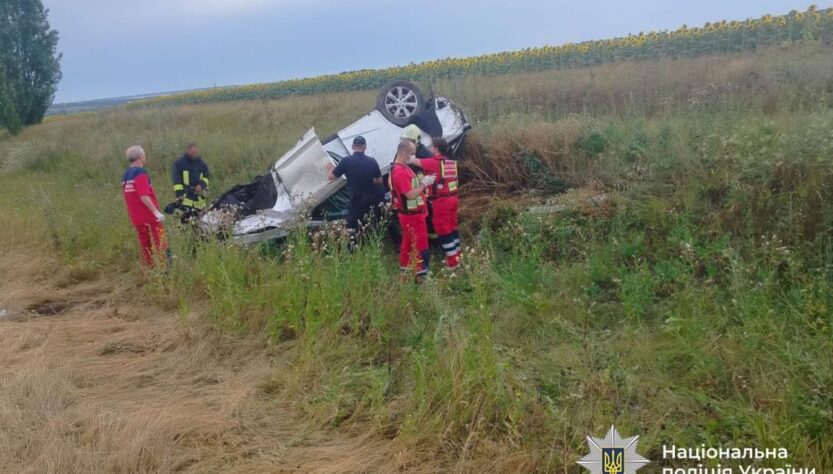 Новини України - На трасі Київ - Одеса перекинувся Lexus: загинула 29-річна водійка