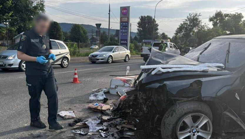 Новини України - На Закарпатті BMW влетіла в пункт контролю, загинув прикордонник
