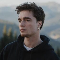 Новини культури - Назар Грабар закрутив новий роман