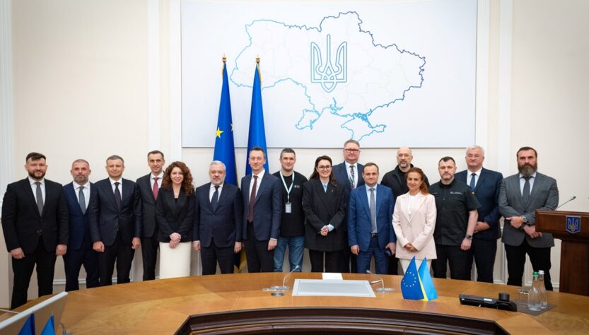 Новини України - Оновлений Кабмін провів перше засідання