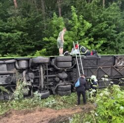 Новини України - Під Львовом понад 30 людей постраждали у ДТП