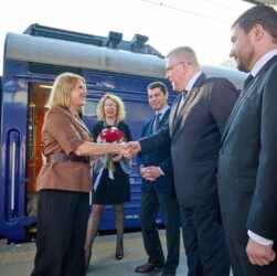 Новини України - Прем'єр-міністр Латвії приїхала до Києва