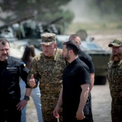 Новини України - Президент відвідав тренувальну базу Нацгвардії