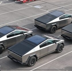 Авто новини - Продажі Tesla Cybertruck впали до п'яти тисяч за квартал