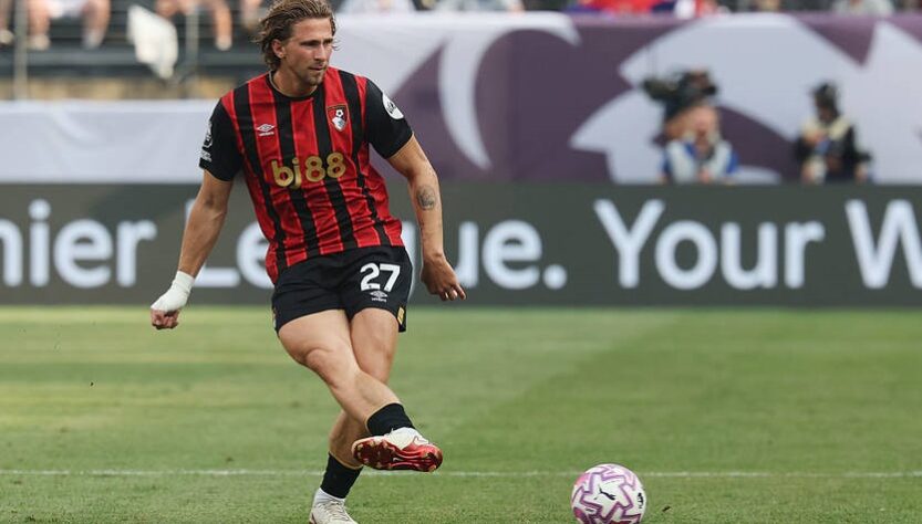 Новини спорту - ПСЖ і Борнмут не можуть узгодити трансфер Забарного - інсайдер