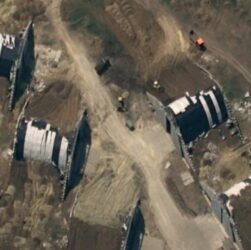 Новини світу - РФ будує укриття на аеродромах: розвідка Британії показала знімки