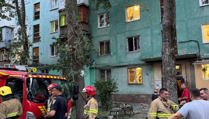 Новини України - Росіяни атакували дроном багатоповерхівку у Запоріжжі