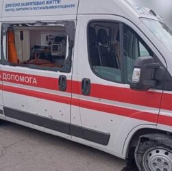 Новини України - Росіяни вдарили дроном по медикам і комунальникам у Херсоні: є жертва