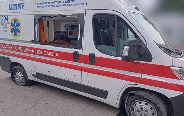 Новини України - Росіяни вдарили дроном по медикам і комунальникам у Херсоні: є жертва