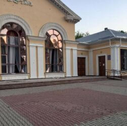 Новини України - Російські дрони пошкодили філармонію у Кропивницькому