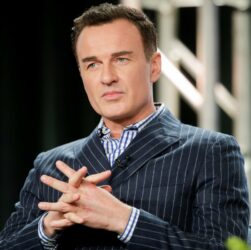 Новини культури - Стала відома причина смерті актора Джуліана МакМагона