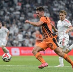 Новини спорту - Судаков показав на фото, як його вразила запальність турецьких фанів