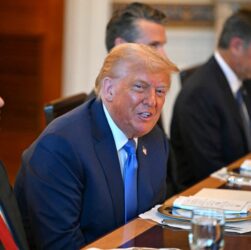 Новини України - Трамп анонсував більше зброї для України