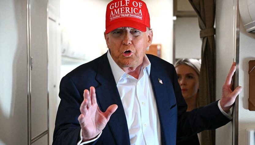 Новини світу - Трамп назвав "стратегічною" розмову із Зеленським