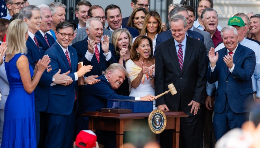 Новини світу - Трамп підписав "великий прекрасний закон"