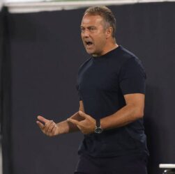 Новини спорту - Тренер Барселони склав список футболістів, які залишать клуб