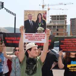 Новини спорту - У Грузії вийшли на протести проти "цих свиней, росіян" на ЧС з фехтування