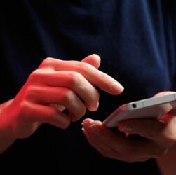 Новини світу - У кількох регіонах РФ масово відключили зв'язок та інтернет