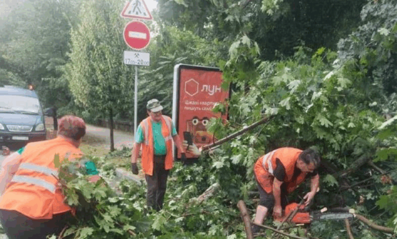 Новини Києва - У Києві через негоду постраждали п'ятеро людей