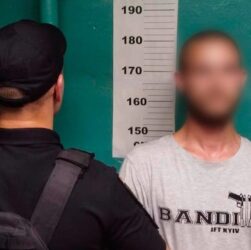 Новини Києва - У Києві чоловік п’яним на спір катався між вагонами метро