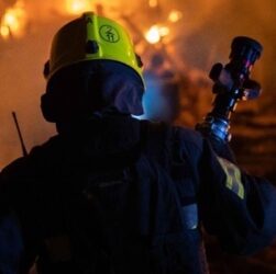 Новини України - У Луцьку через нічну атаку РФ виникли пожежі