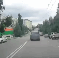 Новини України - У Рівному п'яний водій врізався в магазин, тікаючи від патрульних