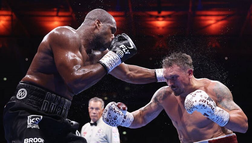 Новини спорту - Усик у другому бою нокаутував Дюбуа: відео