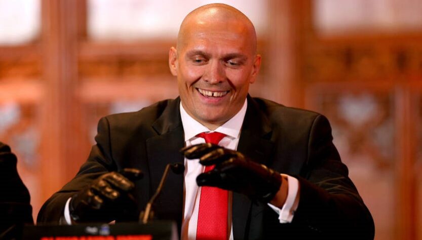 Новини спорту - Усик відповів на питання про майбутнє після реваншу з Дюбуа