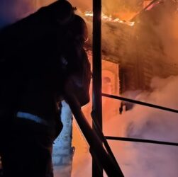 Новини України - В Одесі палає багатоповерхівка