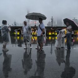 Новини світу - В Шанхаї через тропічний шторм евакуювали 280 тисяч осіб