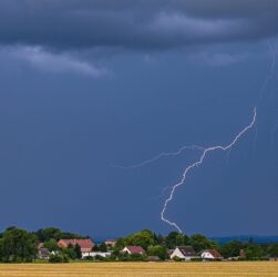 Новини України - В Україні оголосили жовтий рівень небезпеки через грози