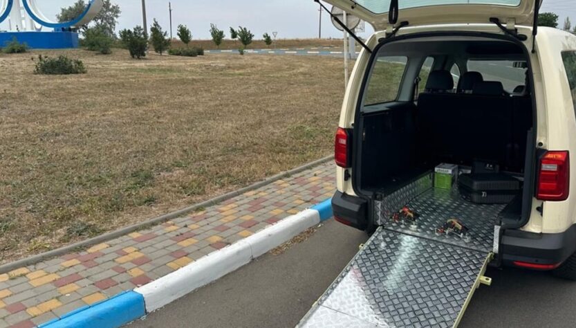 Новини України - Ветеран 28-ї ОМБр отримав від благодійників інклюзивне авто